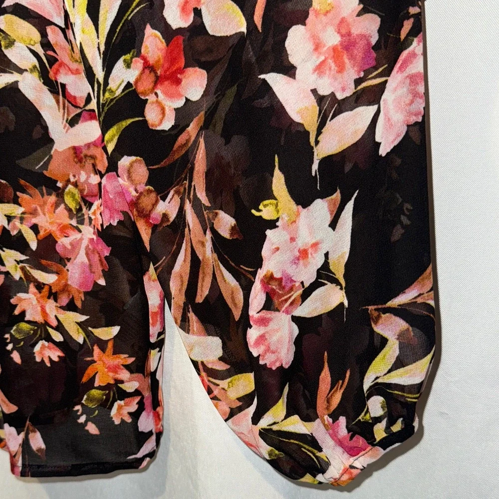 Lot 2 Vince Camuto Tops Red Dot Black Floral Sheer V-neck Blouse Dressy Career M - Picture 13 of 14